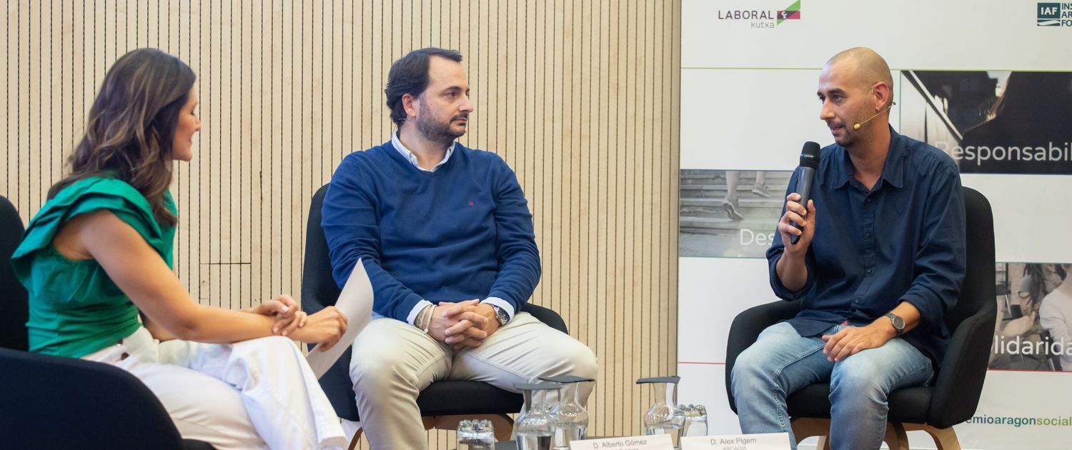 FARMA-SOLIDARIA+ARCADIA-Coloquio
